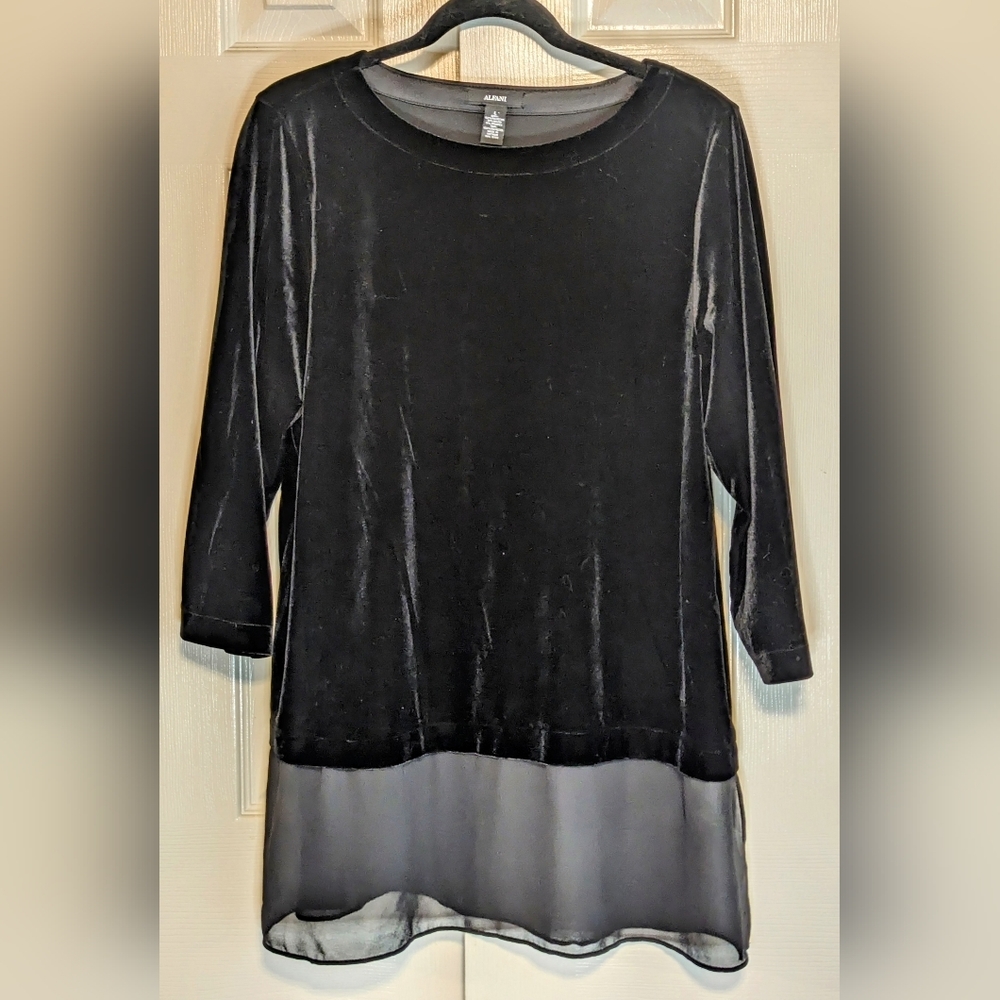 5/$25 Alfani Black 3/4 sleeve Velvet Crew Neck Tiered Top
